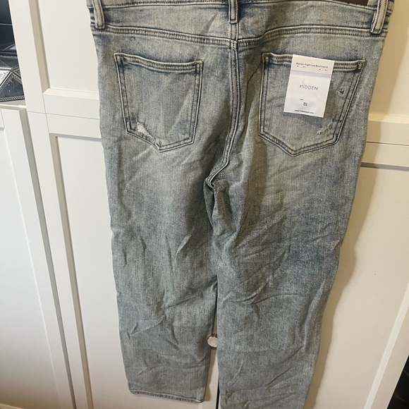 Hidden Bailey Highrise Boyfriend Distressed Jean - Picture 6 of 6